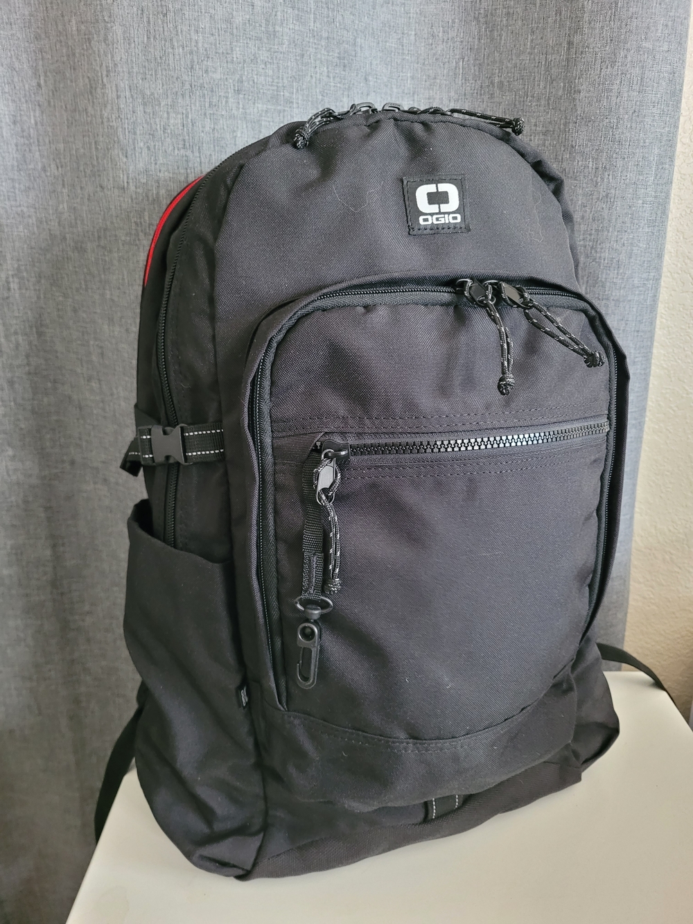 Ogio Black Men's Backpack - Durable Everyday Carry
